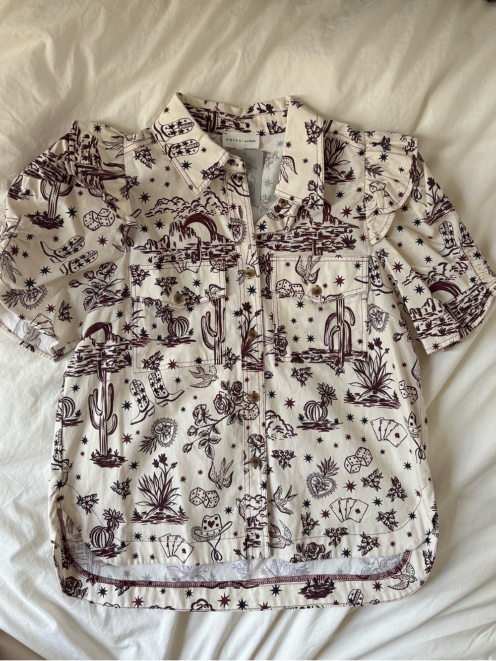 NWT 💫 Western Print Button-Up Blouse in Cream & Burgundy